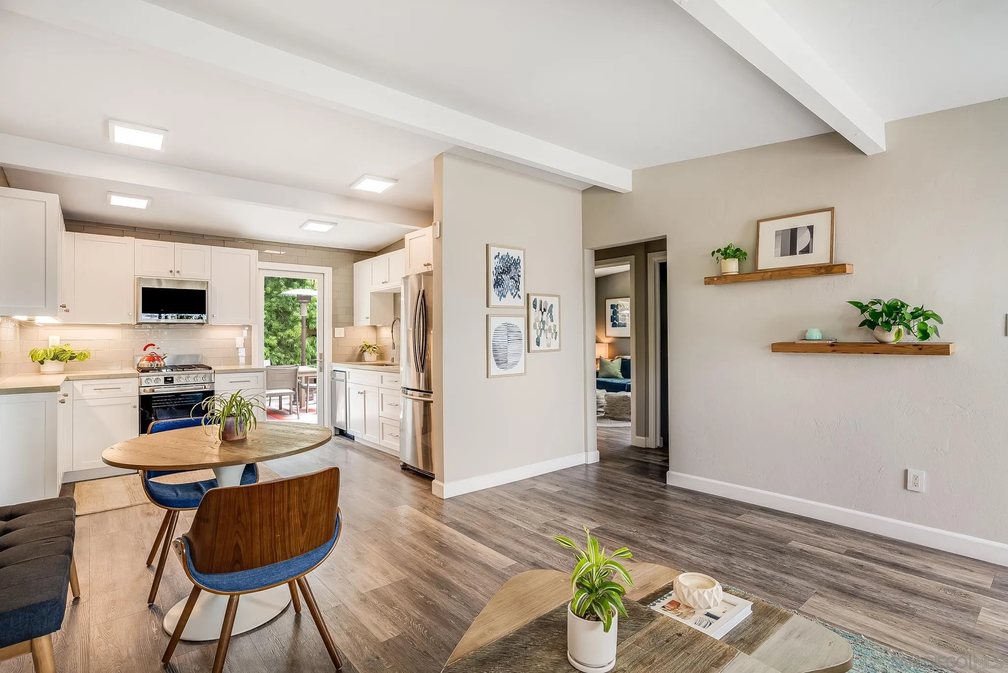 https://cdn.realtyfeed.com/cdn/127/220012346/989cb679a9e8f3011b6a019d4a66332c.webp