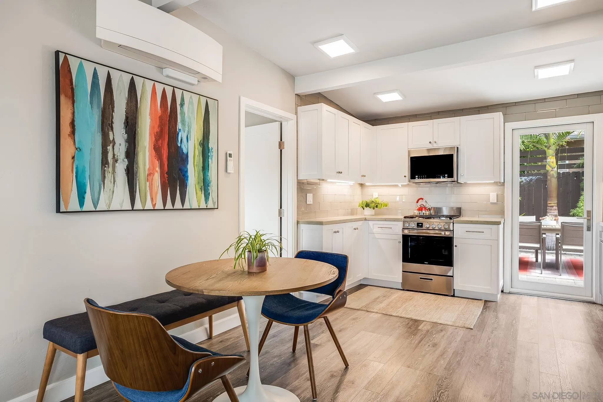 https://cdn.realtyfeed.com/cdn/127/220012346/eccdbf648d9e65a5ab127d8aaecfbd23.webp