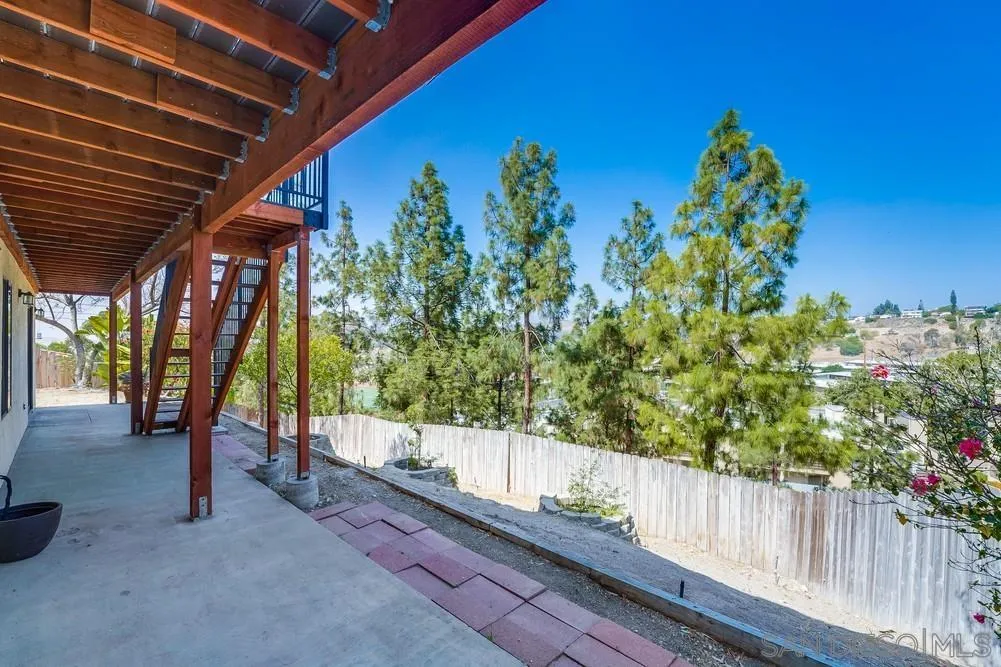 https://cdn.realtyfeed.com/cdn/127/220012469/0ca101ce34eb7ee356ed486772037033.webp