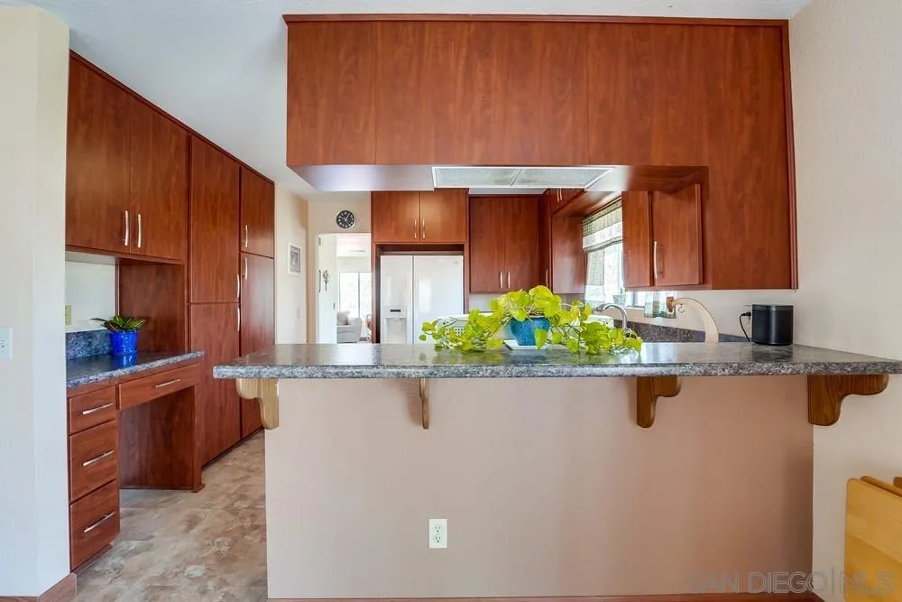 https://cdn.realtyfeed.com/cdn/127/220012469/4ce395e5d3fa80e14dade69ab82df6ac.webp