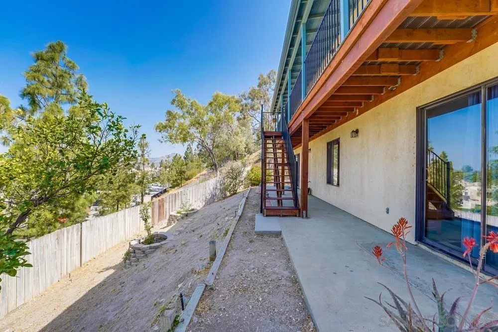 https://cdn.realtyfeed.com/cdn/127/220012469/77e713981276477a42044c5351930118.webp