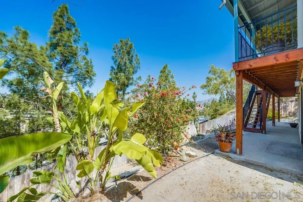https://cdn.realtyfeed.com/cdn/127/220012469/9072eedcc0e8ff493c3adc818584ce9e.webp
