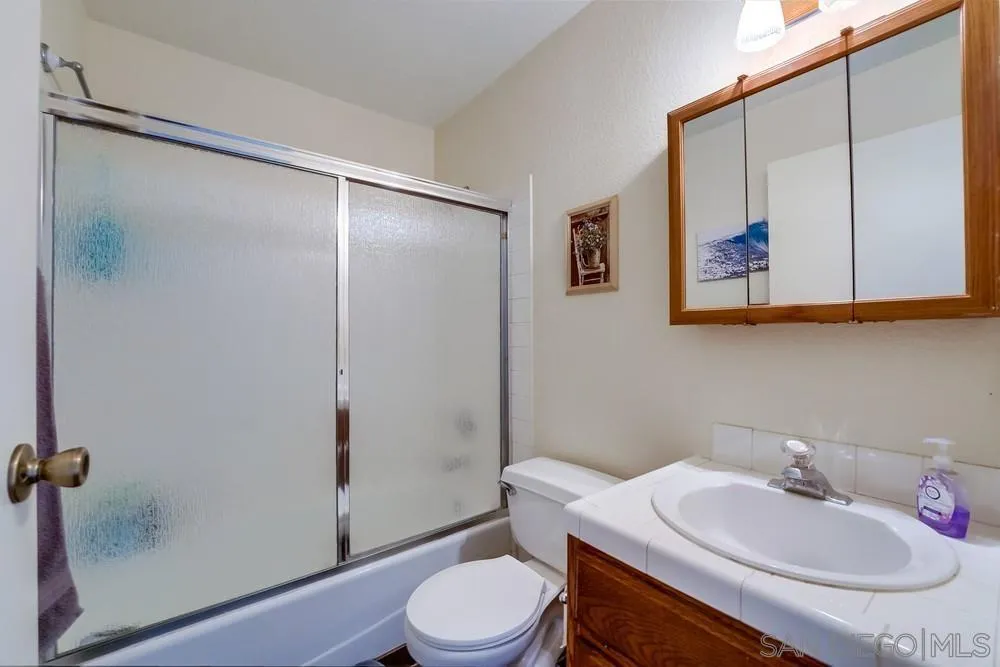 https://cdn.realtyfeed.com/cdn/127/220012469/9dd5d1204412920aae7938aa3bbb35f9.webp