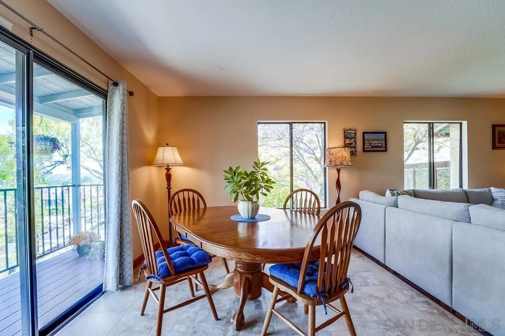 https://cdn.realtyfeed.com/cdn/127/220012469/ba82e52d913deeff2c642de04b5940cf.webp