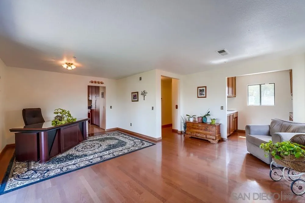 https://cdn.realtyfeed.com/cdn/127/220012469/ca8278dc6b3bc9a89bd88e116cf8df4e.webp