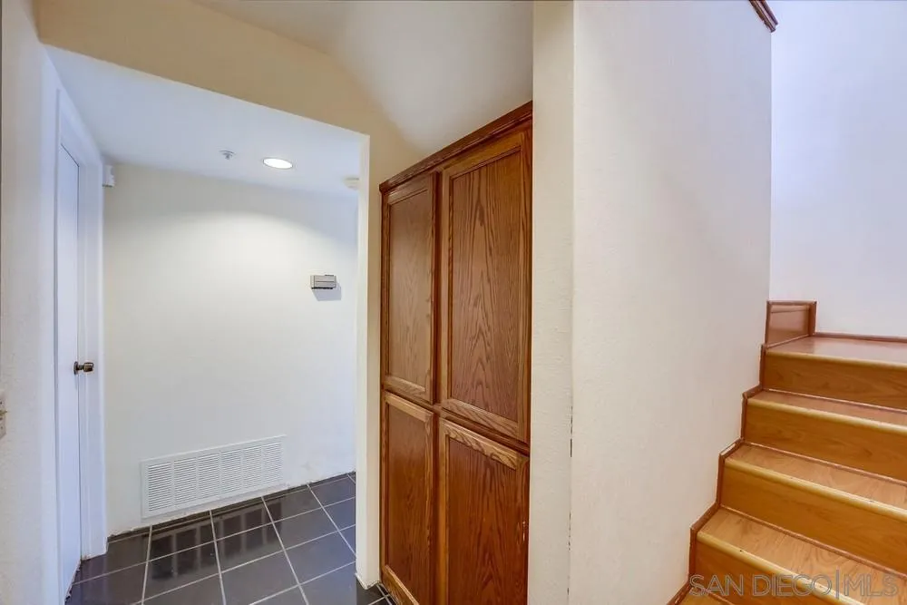 https://cdn.realtyfeed.com/cdn/127/220012469/d9085353203993b56d4c771a4750eb18.webp