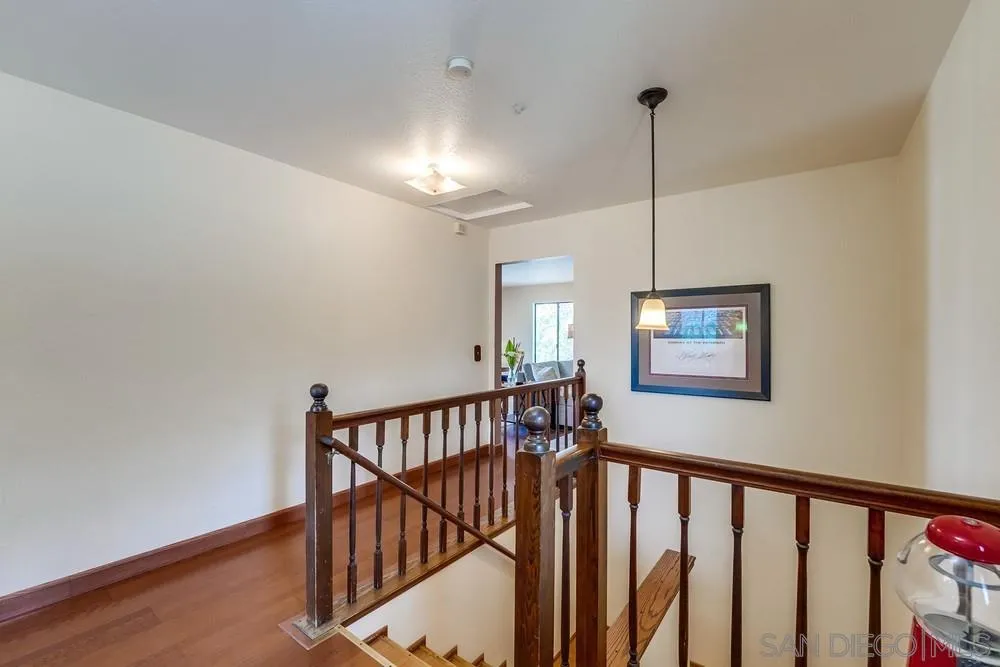 https://cdn.realtyfeed.com/cdn/127/220012469/f4eaa1e877a828f7d23ae0fb7d9c57cf.webp