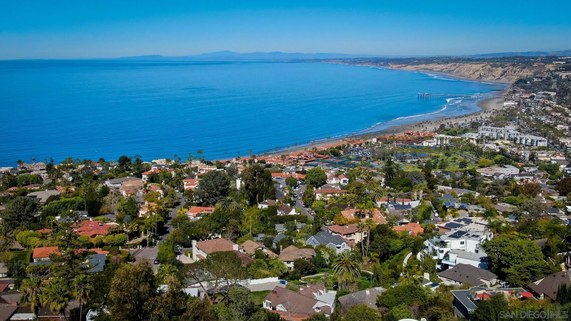 https://cdn.realtyfeed.com/cdn/127/220013813/2d2b7ade3aee7c77e587df120dd12faf.webp
