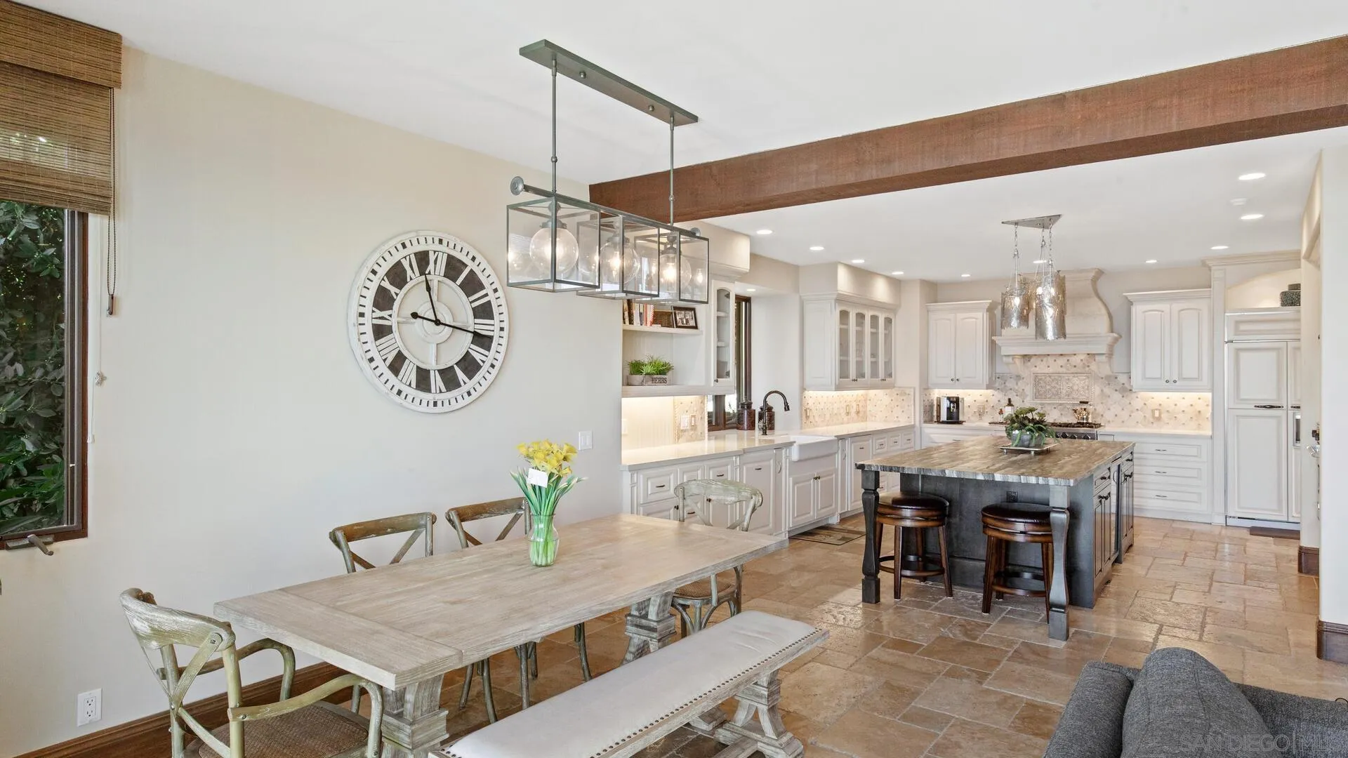 https://cdn.realtyfeed.com/cdn/127/220013813/474579ca7afa89edea5a02182ea9c61d.webp