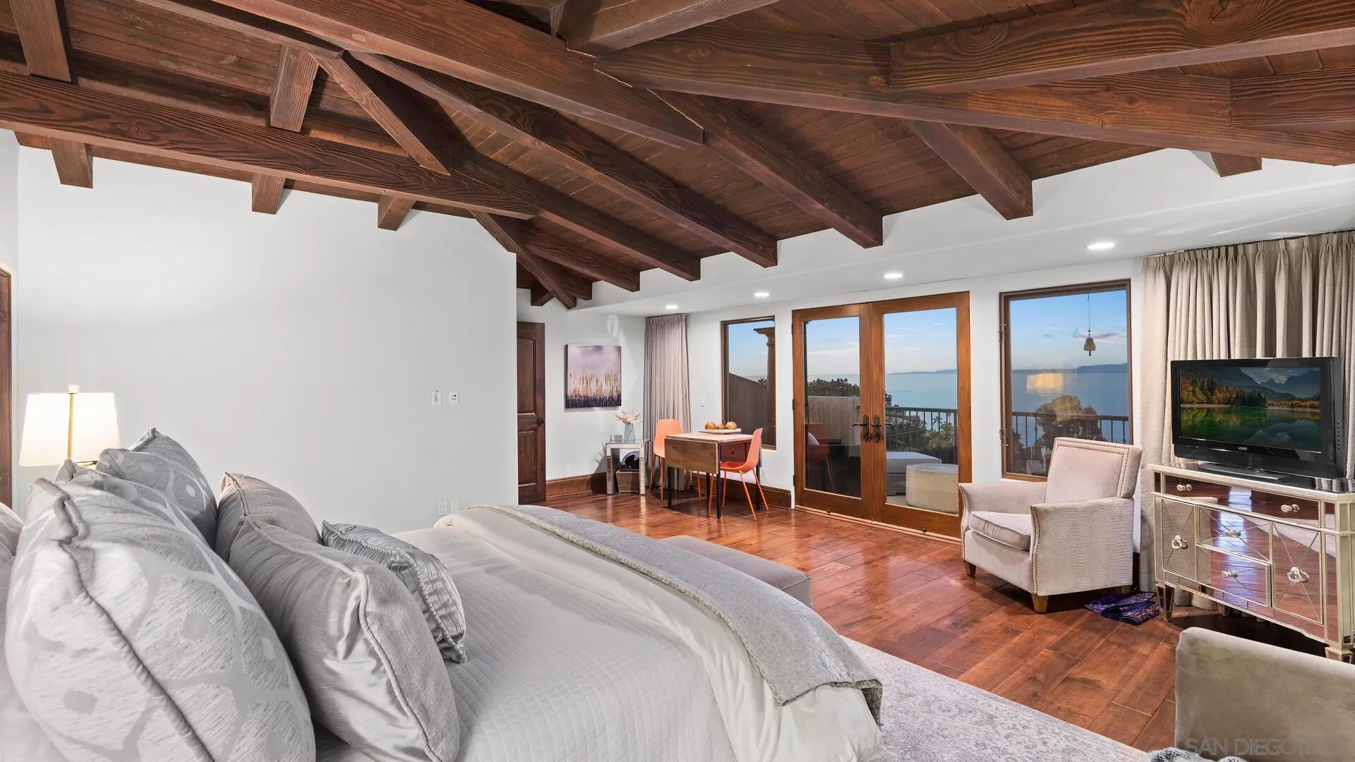 https://cdn.realtyfeed.com/cdn/127/220013813/79cec488708350b7b7f527eb42bdf2b3.webp