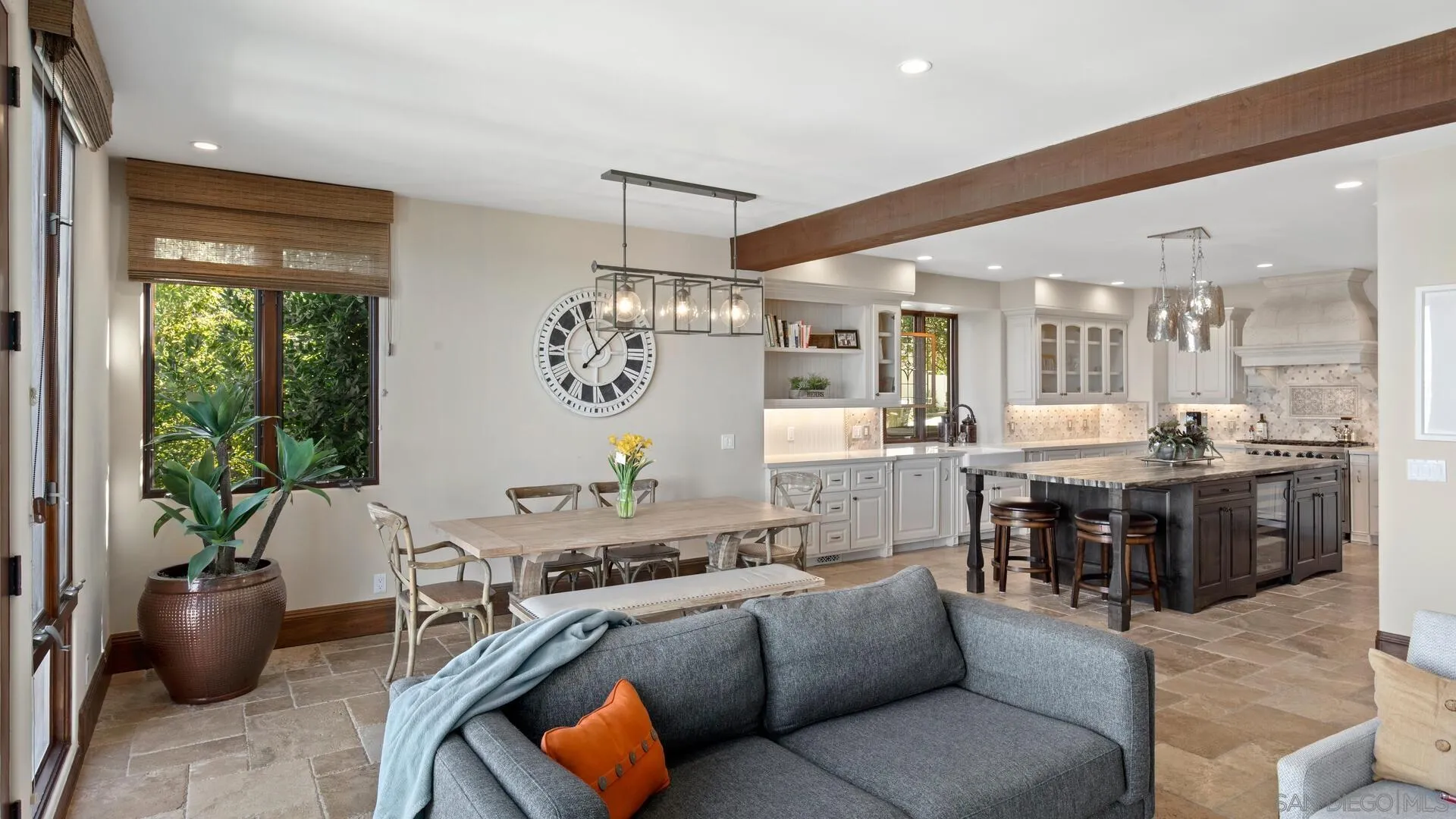 https://cdn.realtyfeed.com/cdn/127/220013813/86062ba5d9f933f41437b959b18087b8.webp
