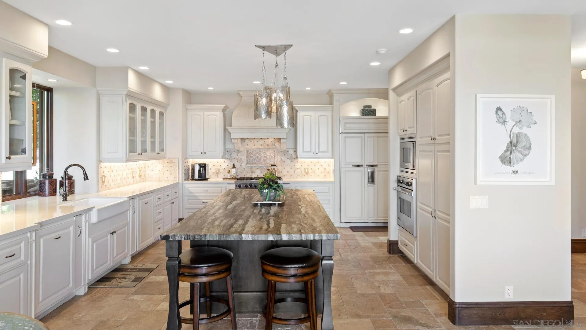 https://cdn.realtyfeed.com/cdn/127/220013813/9dd70226990ce6ad82759cca945448db.webp