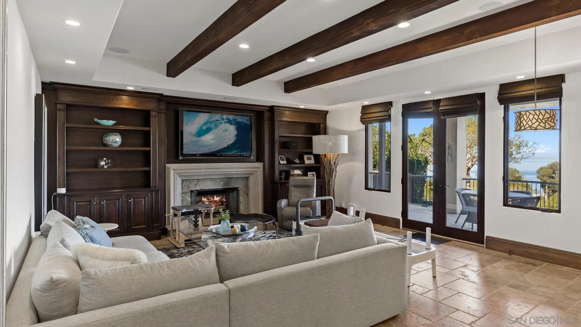 https://cdn.realtyfeed.com/cdn/127/220013813/a6959be6db3231cbff2cb29755d9c69f.webp