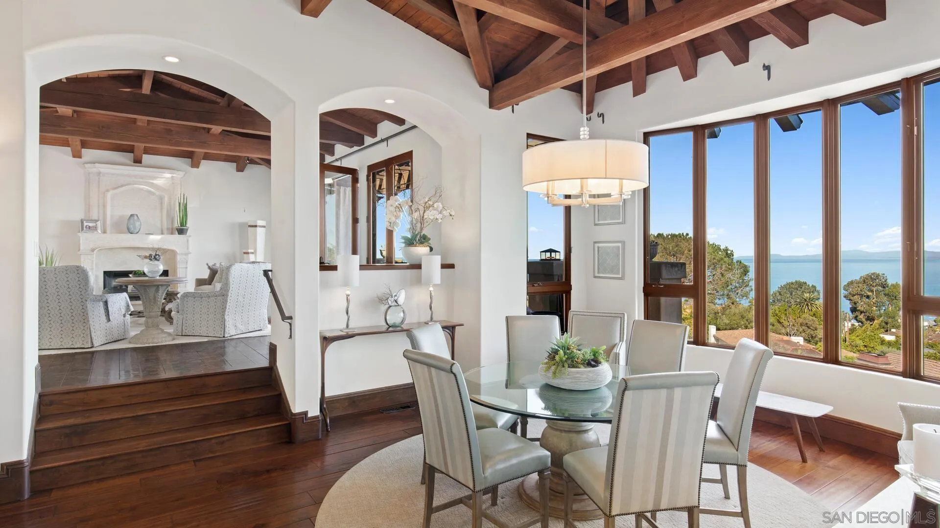 https://cdn.realtyfeed.com/cdn/127/220013813/c11fa8206ddec267e19195823e3c35e1.webp