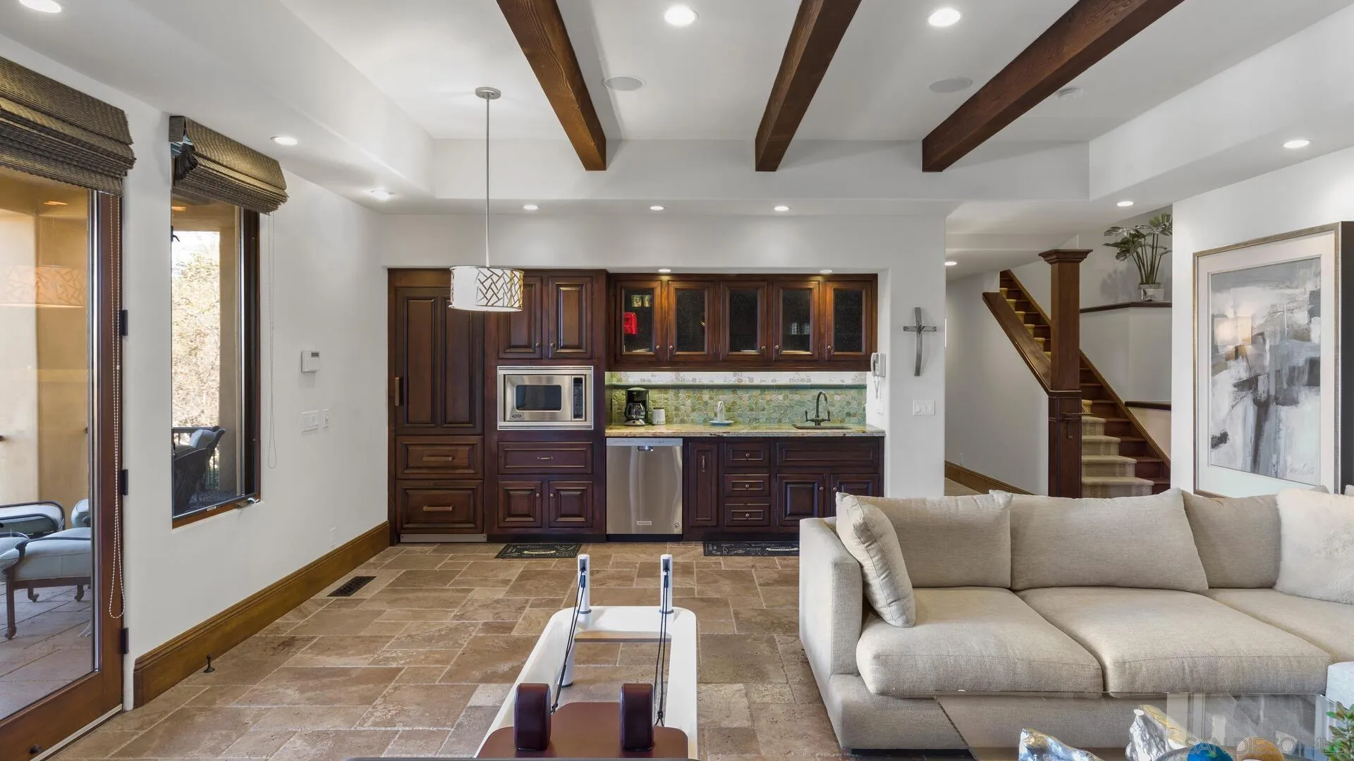 https://cdn.realtyfeed.com/cdn/127/220013813/f5d64ea4863351a5722f7e4b18779cc2.webp
