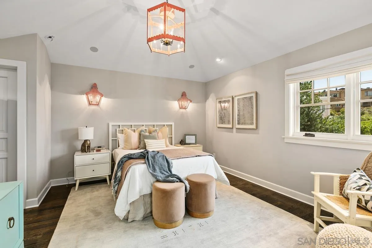 https://cdn.realtyfeed.com/cdn/127/220014069/37d49e91e152473428b518eb272e0c56.webp