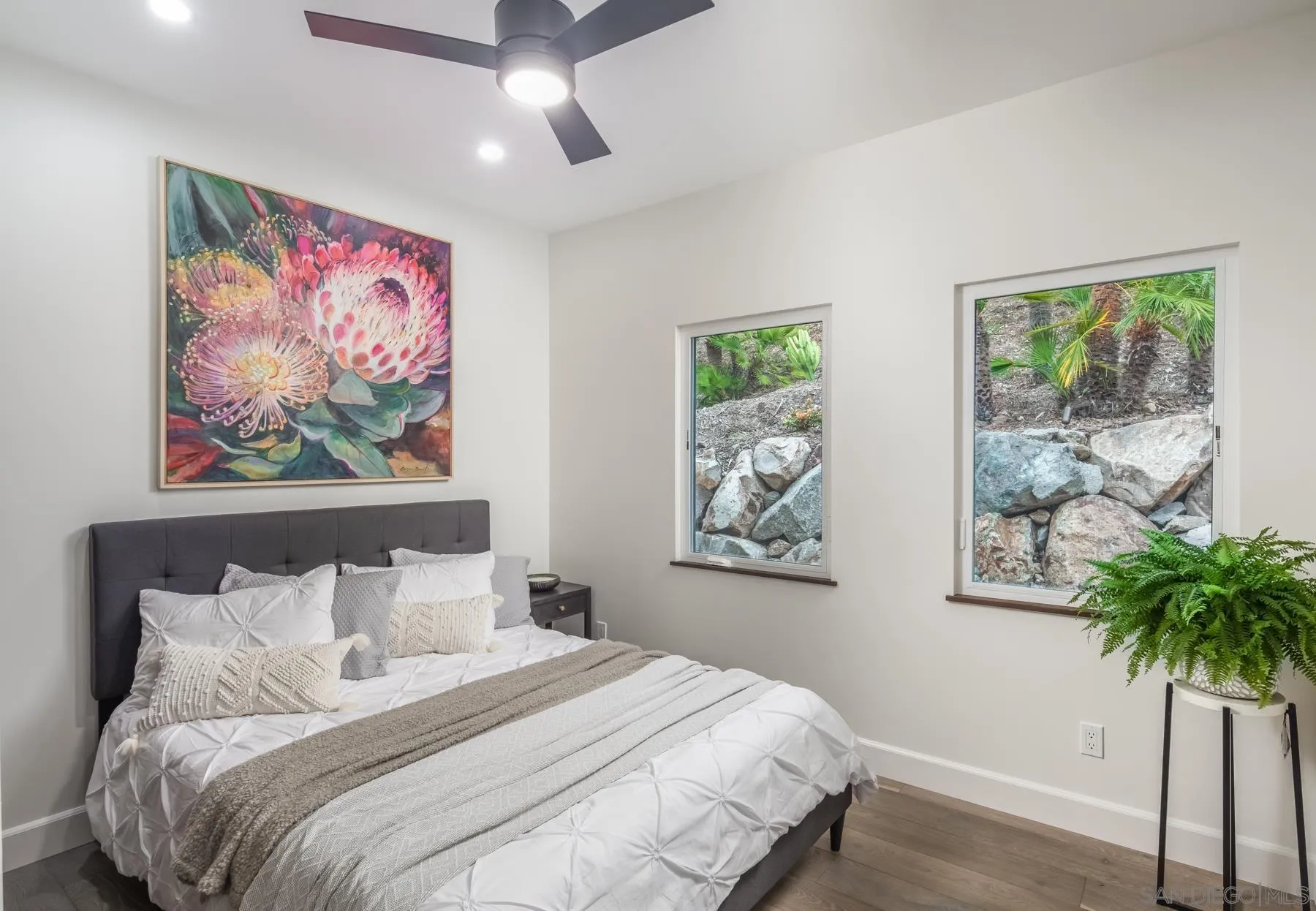 https://cdn.realtyfeed.com/cdn/127/220014564/17a99a6857afe85768925077f512cf11.webp
