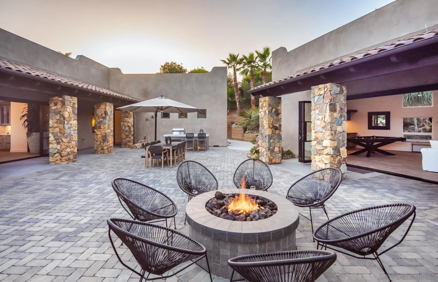 https://cdn.realtyfeed.com/cdn/127/220014564/707716697df895908f2510519c81d2c4.webp