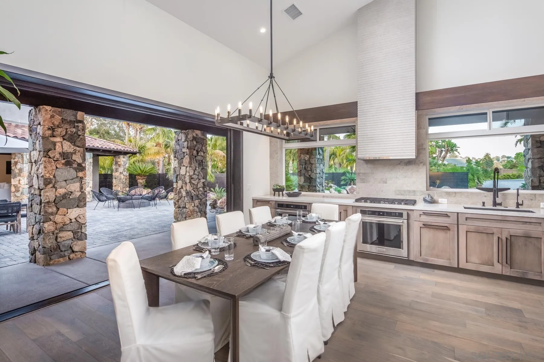 https://cdn.realtyfeed.com/cdn/127/220014564/d2281ff954a3b5479c956d3e50c7c0ab.webp