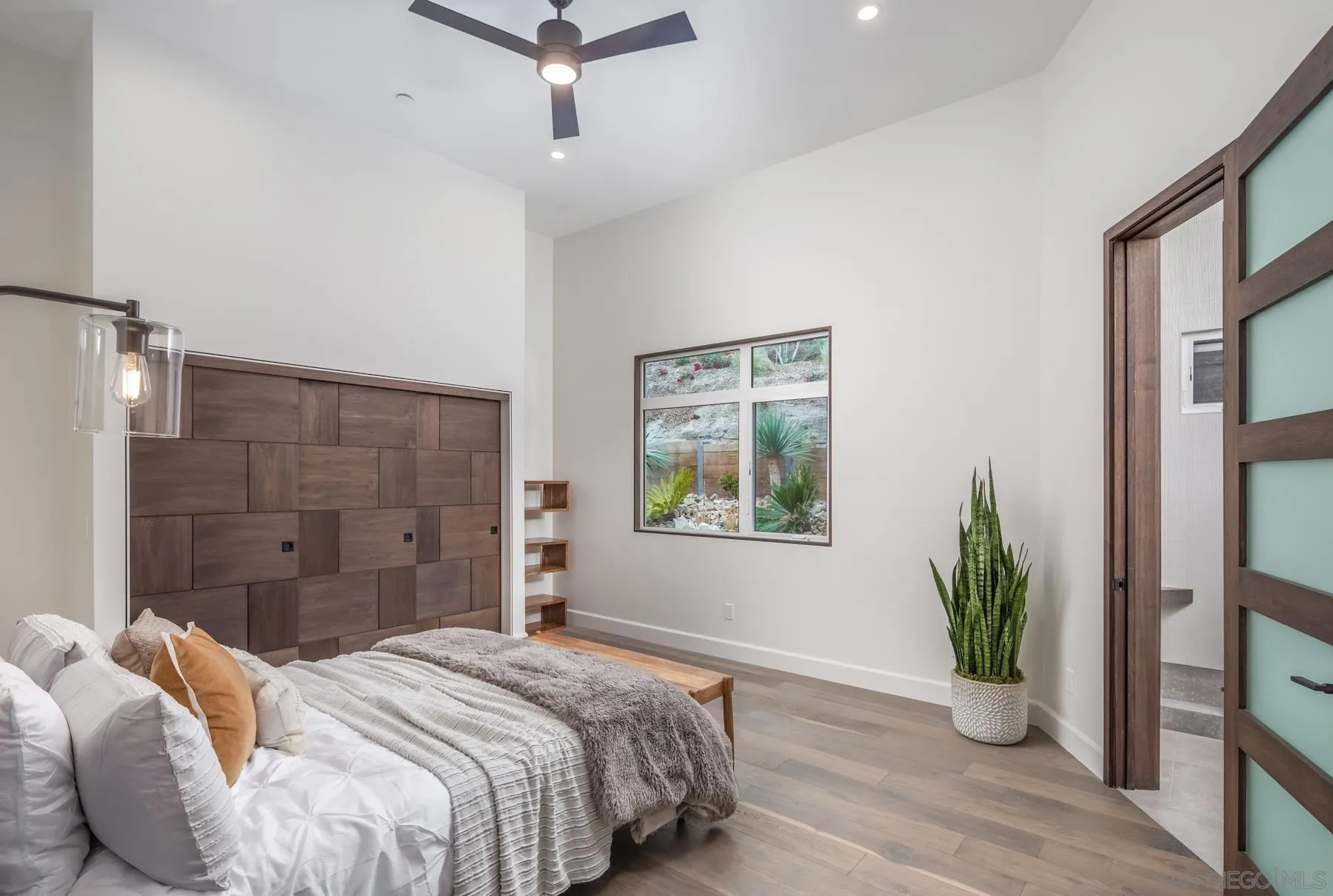 https://cdn.realtyfeed.com/cdn/127/220014564/fe64a1ae523940b1c0043e745e19729c.webp