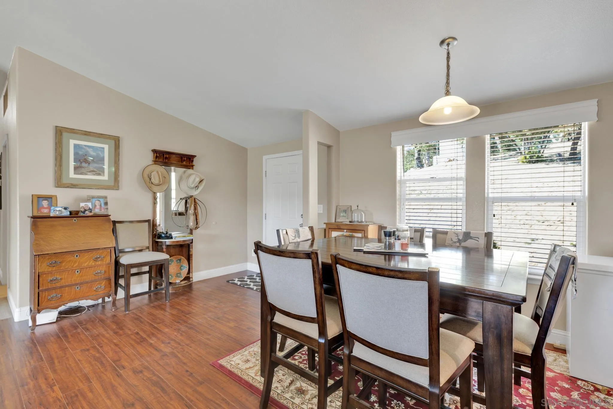 https://cdn.realtyfeed.com/cdn/127/220014789/159f4329e4322097a7e648b479344a66.webp