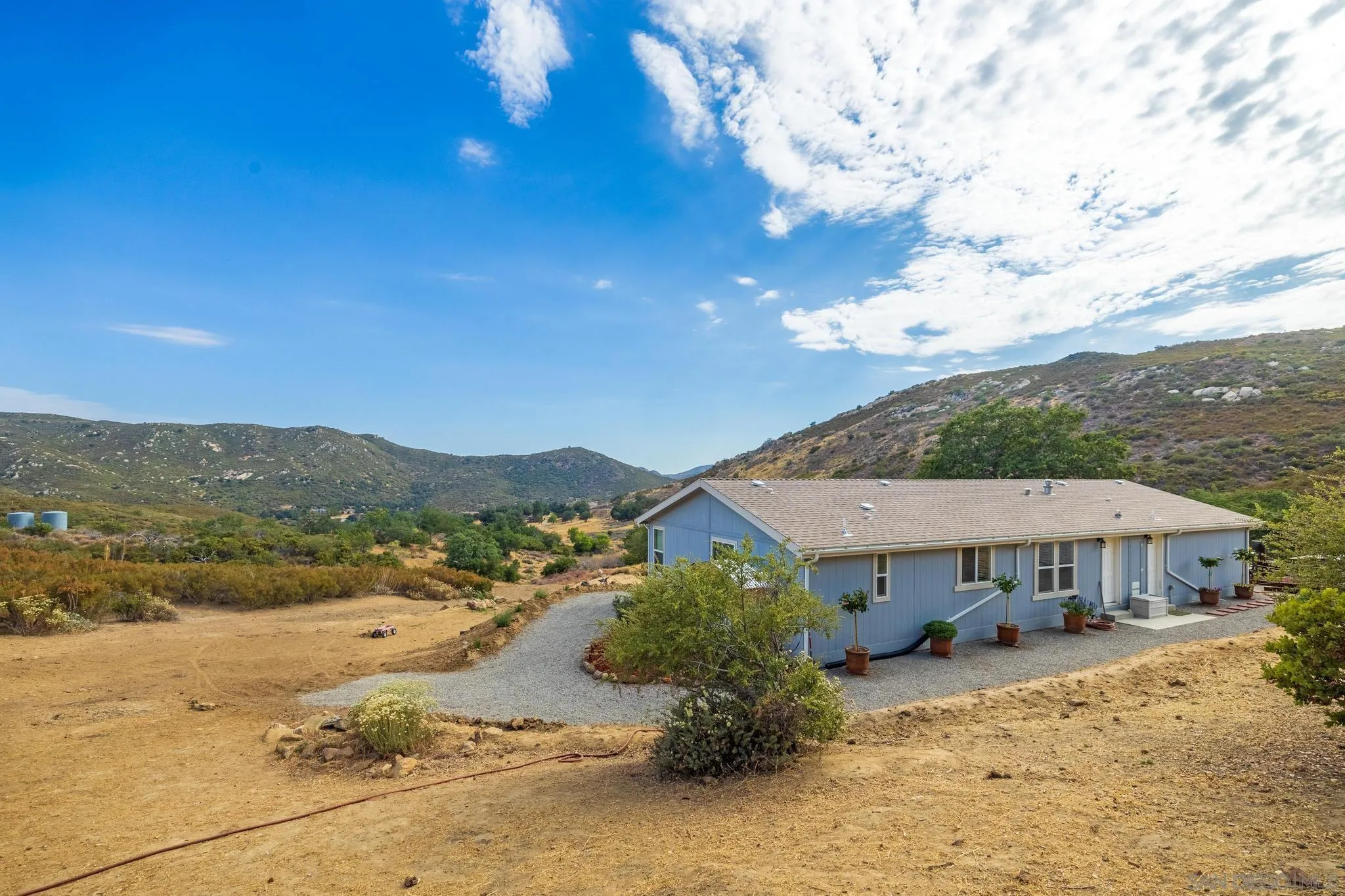 https://cdn.realtyfeed.com/cdn/127/220014789/8f0d912f486a3c7b995310aa5e441996.webp