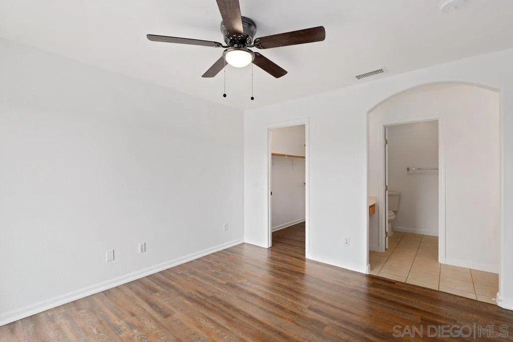 https://cdn.realtyfeed.com/cdn/127/220015229/740f7d028cb3dc11c617ca2b9fff5468.webp