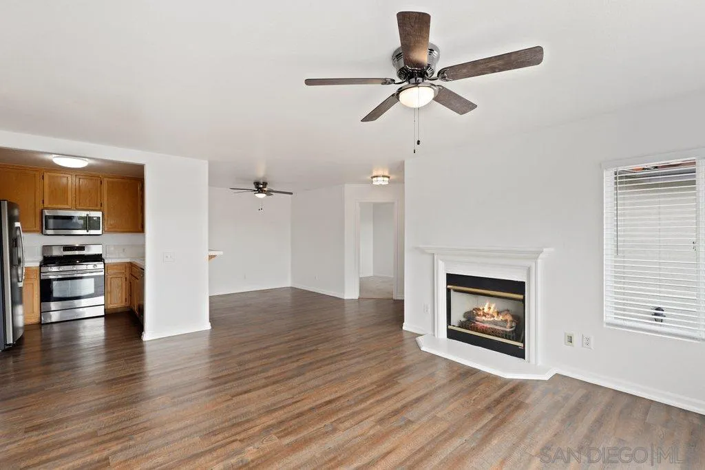 https://cdn.realtyfeed.com/cdn/127/220015229/92325ac7a3423b16b2192e85f3b14428.webp