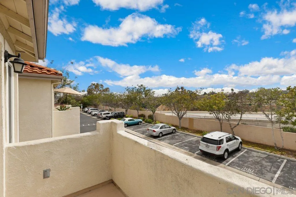 https://cdn.realtyfeed.com/cdn/127/220015229/a151895c3a036f72dc6d43a6a006f79a.webp