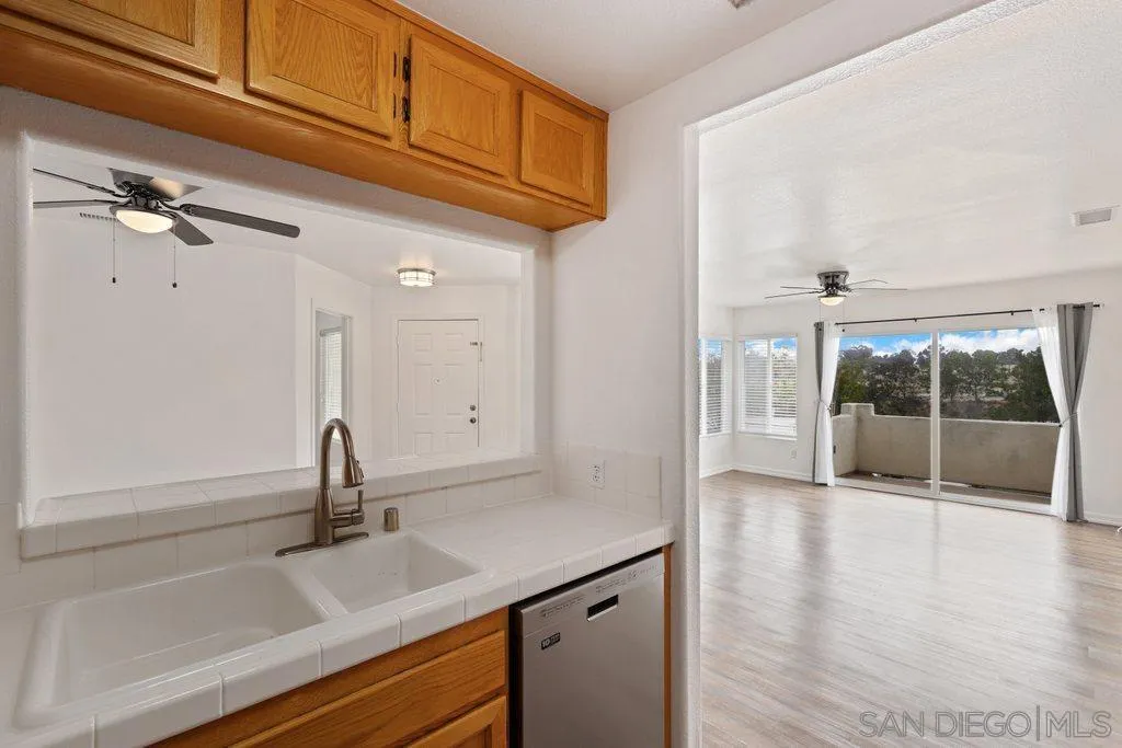 https://cdn.realtyfeed.com/cdn/127/220015229/b02fc24dbd449130deafd79a0bb6220f.webp