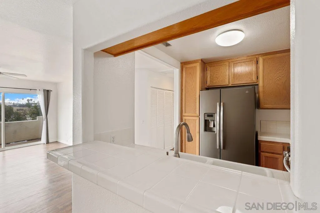 https://cdn.realtyfeed.com/cdn/127/220015229/b09390bf6a74446ebbae2727eb0ad48e.webp