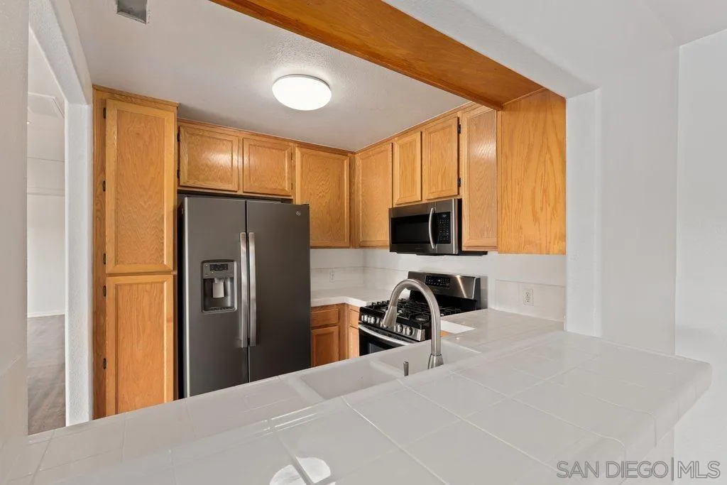 https://cdn.realtyfeed.com/cdn/127/220015229/ce523d87053ddb0cb48eb76a46c421a9.webp