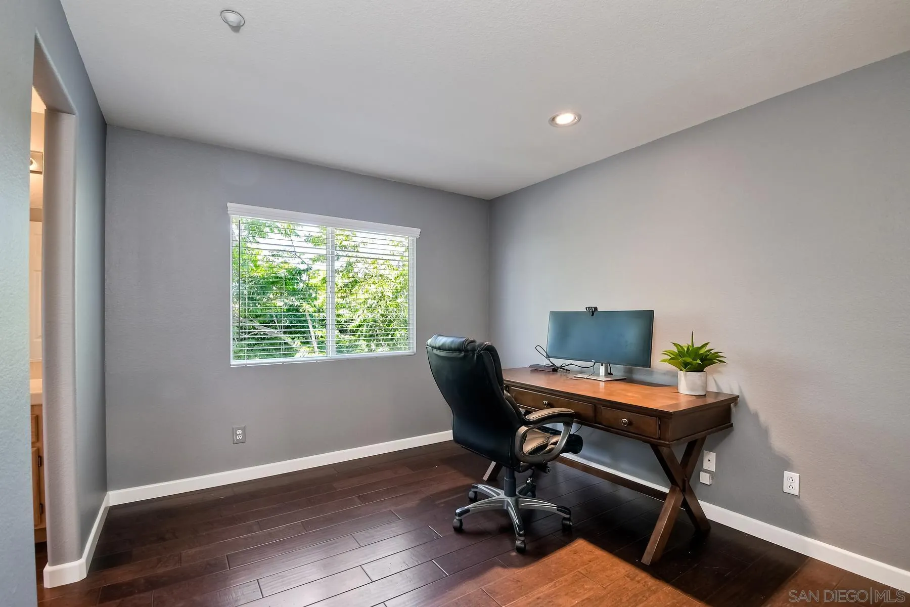 https://cdn.realtyfeed.com/cdn/127/220016315/0c0d368479150135849ceaa509df789a.webp