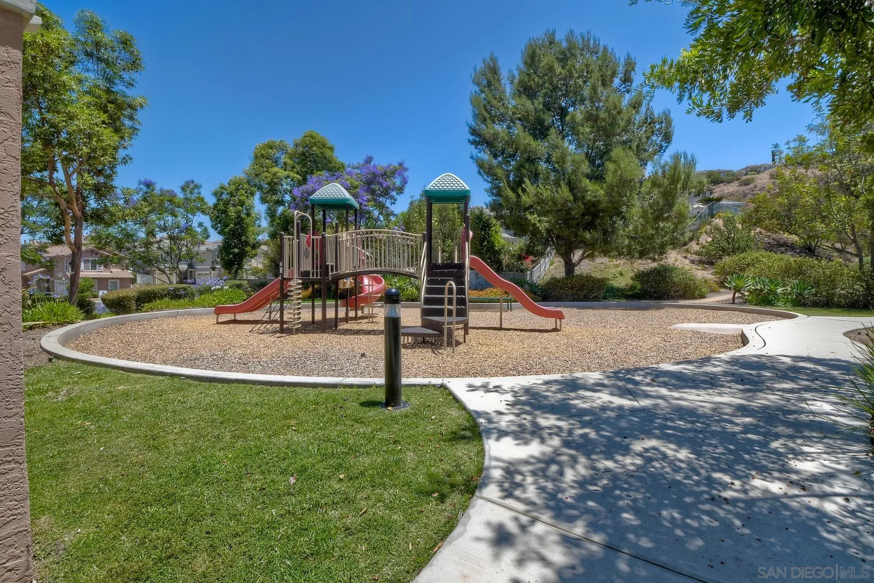 https://cdn.realtyfeed.com/cdn/127/220016315/7ba4dbd5f9166495e09a007ea7f72601.webp