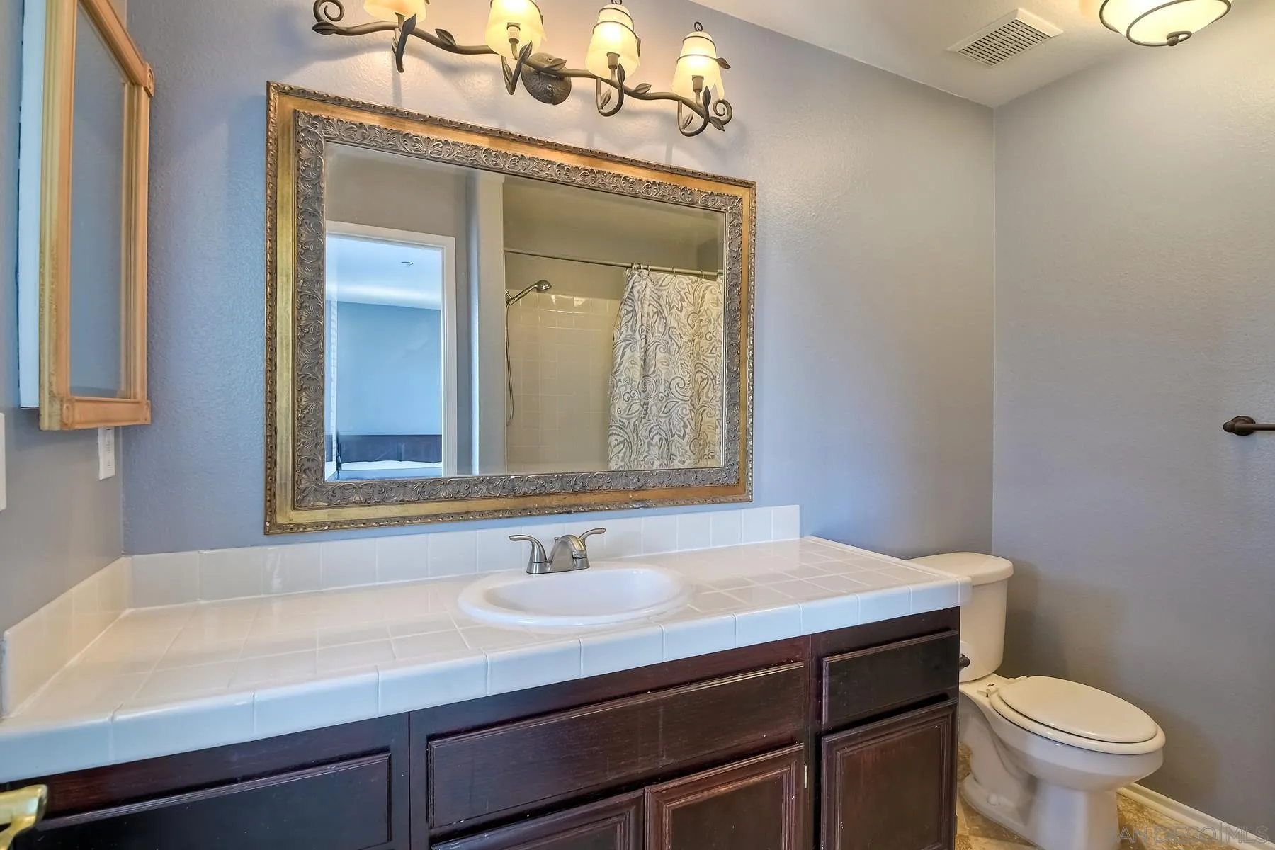 https://cdn.realtyfeed.com/cdn/127/220016315/ade9f8cb04a942858d513854d143f5f1.webp