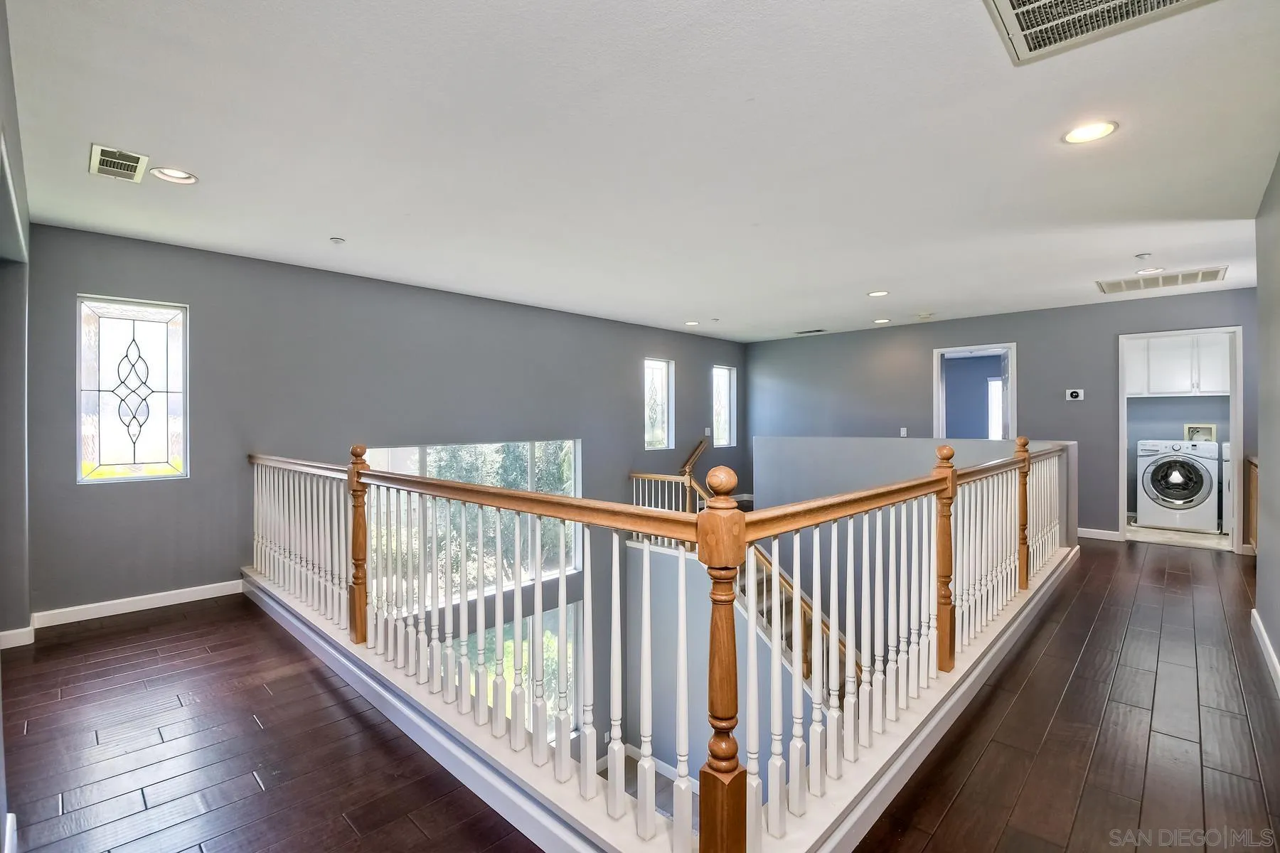 https://cdn.realtyfeed.com/cdn/127/220016315/f5dc60559b78fef19df07ba6eb74c612.webp