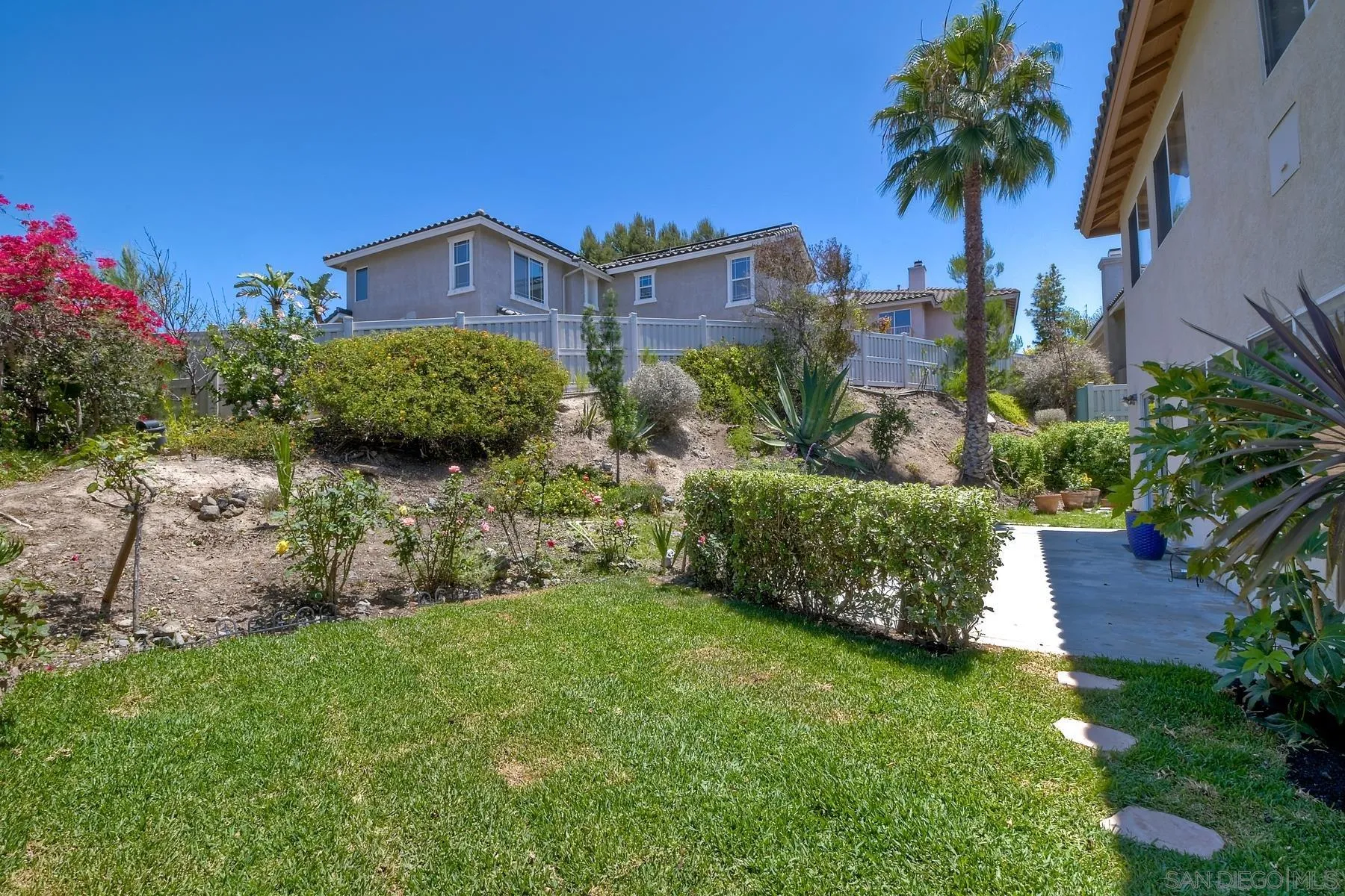 https://cdn.realtyfeed.com/cdn/127/220016315/fa5f16df9ccd367031922232e27f8e10.webp