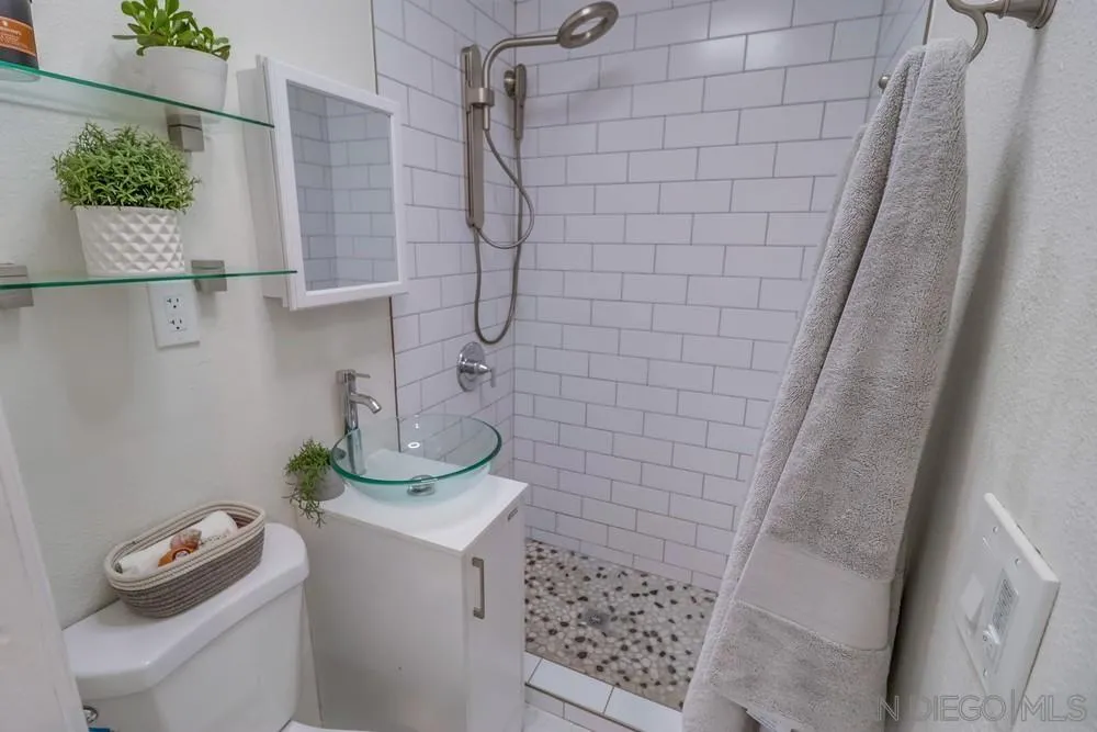 https://cdn.realtyfeed.com/cdn/127/220016369/0f4ae585c1f725e0eb72bd24f09a62dd.webp