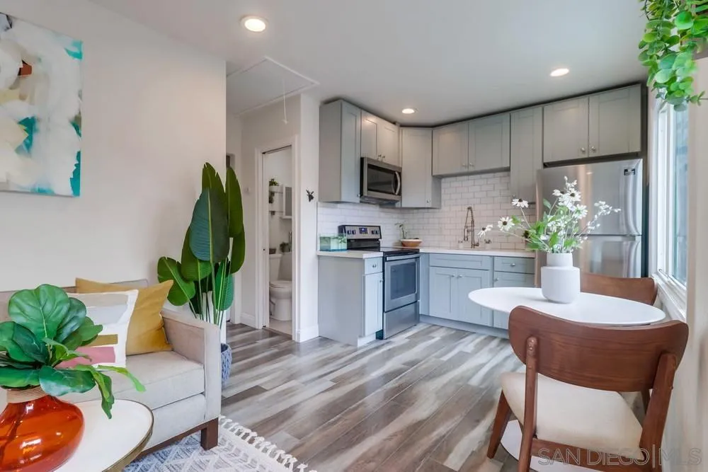 https://cdn.realtyfeed.com/cdn/127/220016369/90d534fc849bca0b6b99a8eecfa1c9e9.webp