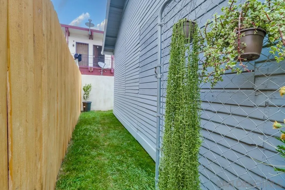 https://cdn.realtyfeed.com/cdn/127/220016369/9e6e4ed8a3047eac5bf015f73646c18e.webp
