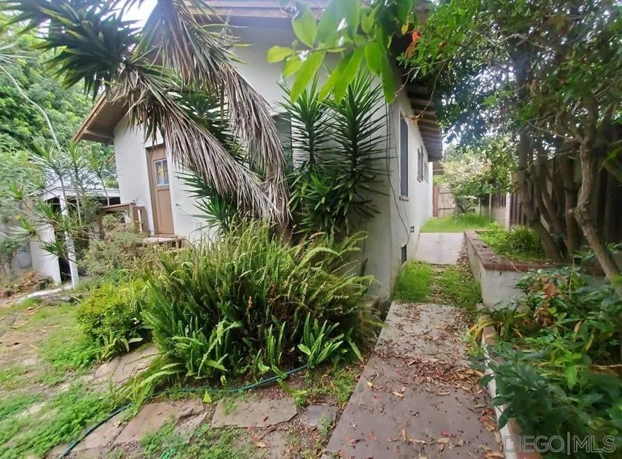 https://cdn.realtyfeed.com/cdn/127/220017120/48e28959022fe306cbc3e73731a80ada.webp