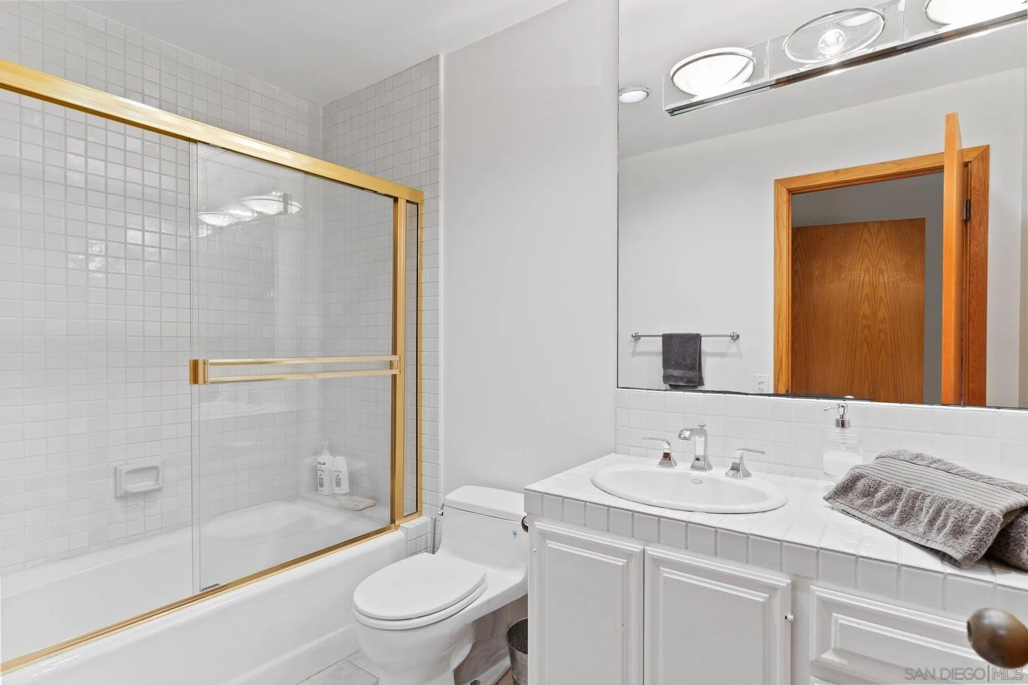 https://cdn.realtyfeed.com/cdn/127/220017529/555e011e399cf3761485b3065773c7eb.webp