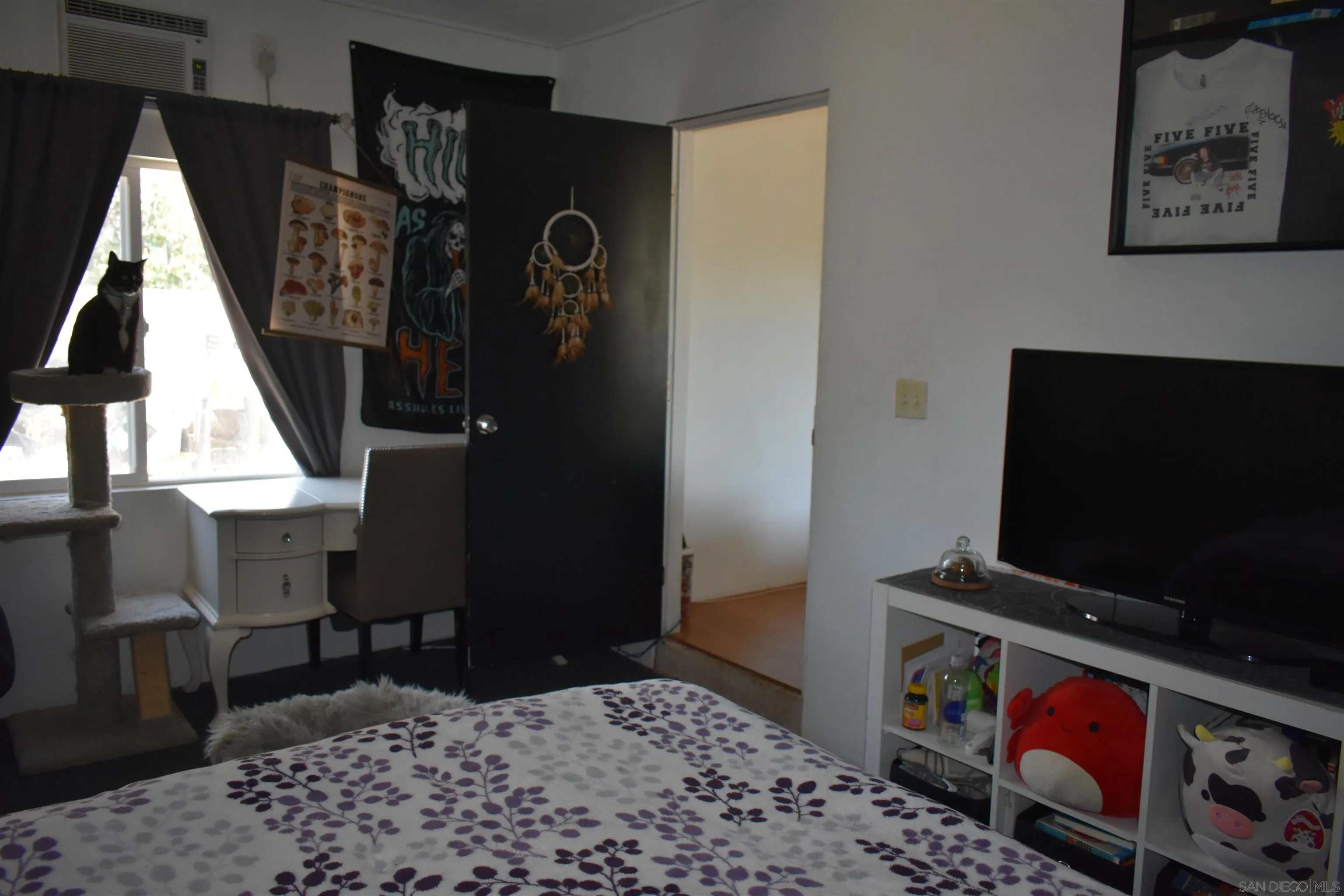 https://cdn.realtyfeed.com/cdn/127/220018215/9ee21b140011915492e92e1967b3974f.webp
