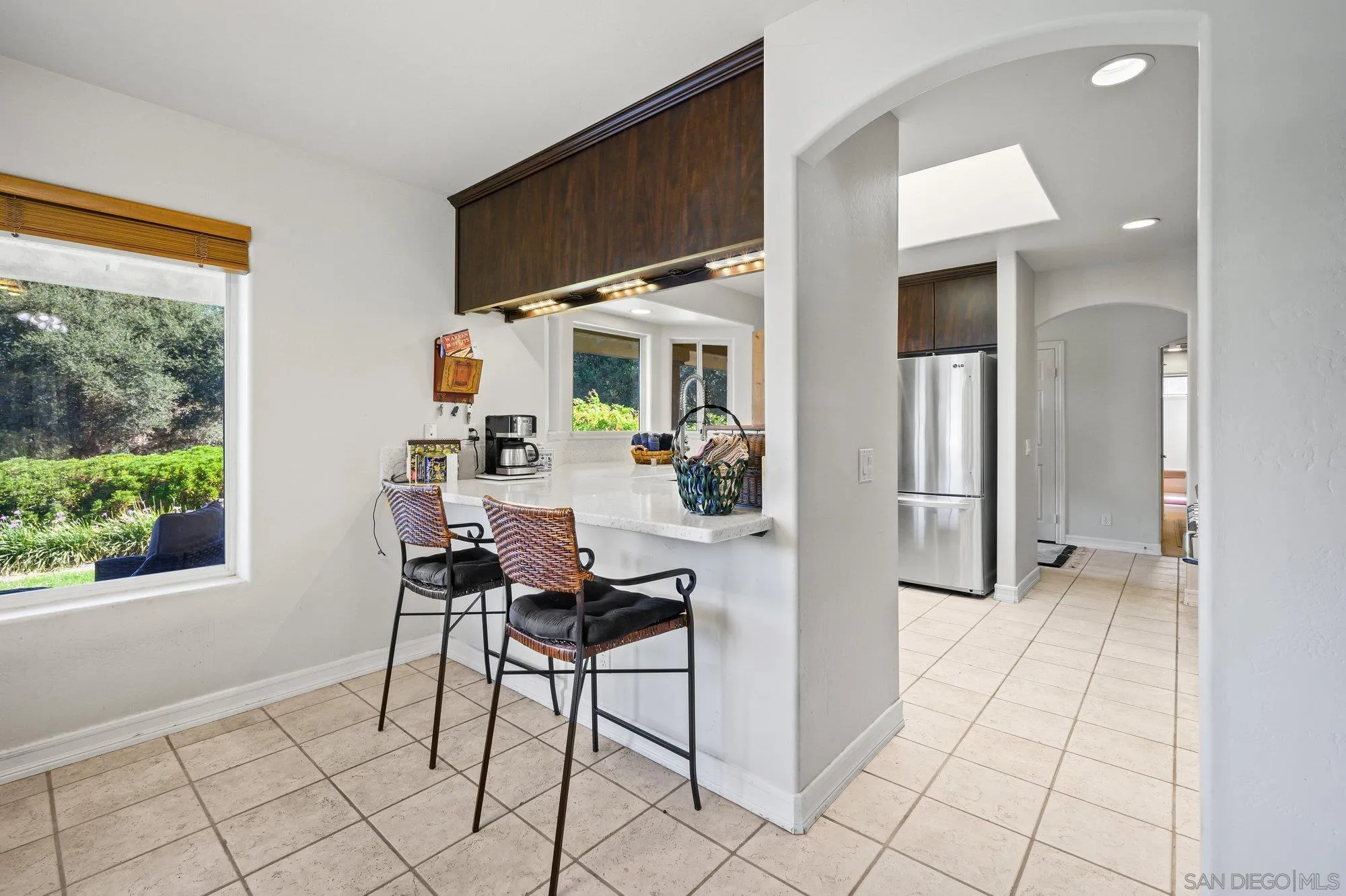 https://cdn.realtyfeed.com/cdn/127/220018488/964aea4475e6714d44707082a0680a17.webp