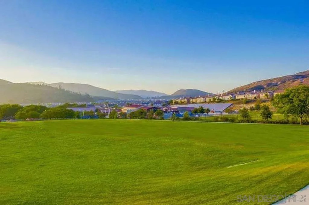 https://cdn.realtyfeed.com/cdn/127/220018742/5352bc3e64296d1eef73f013521906f8.webp