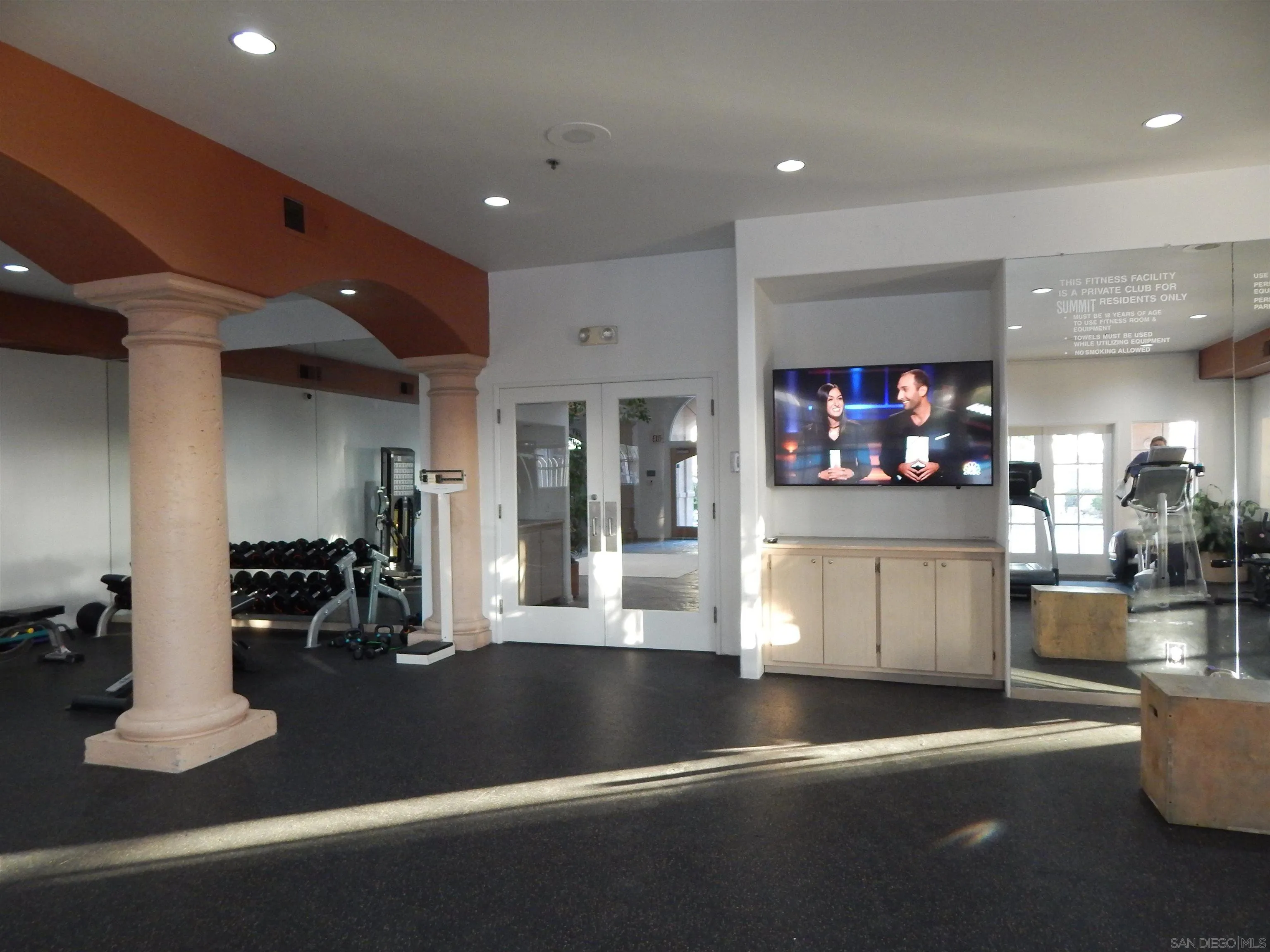 https://cdn.realtyfeed.com/cdn/127/220018742/57c54a04090e0449724fa942ae193e43.webp