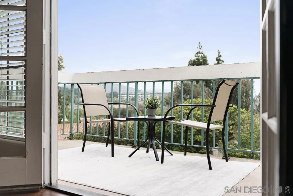Photo #3: 220018904 Listing 