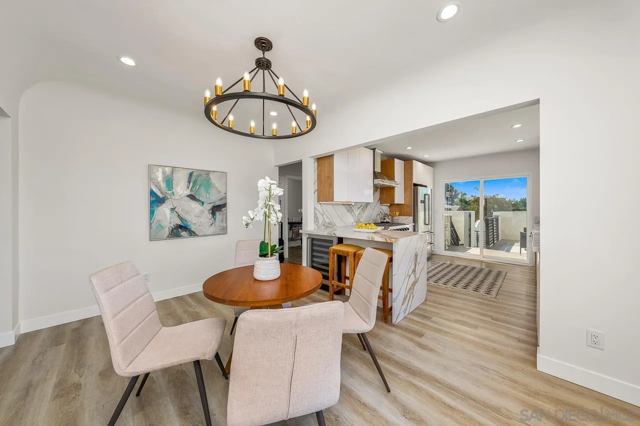 https://cdn.realtyfeed.com/cdn/127/220019515/518d07af20cc8c4fdd87f3d685752485.webp