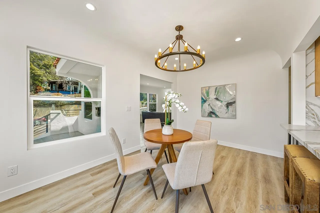 https://cdn.realtyfeed.com/cdn/127/220019515/98a02229463640199123fd1257c68ed5.webp
