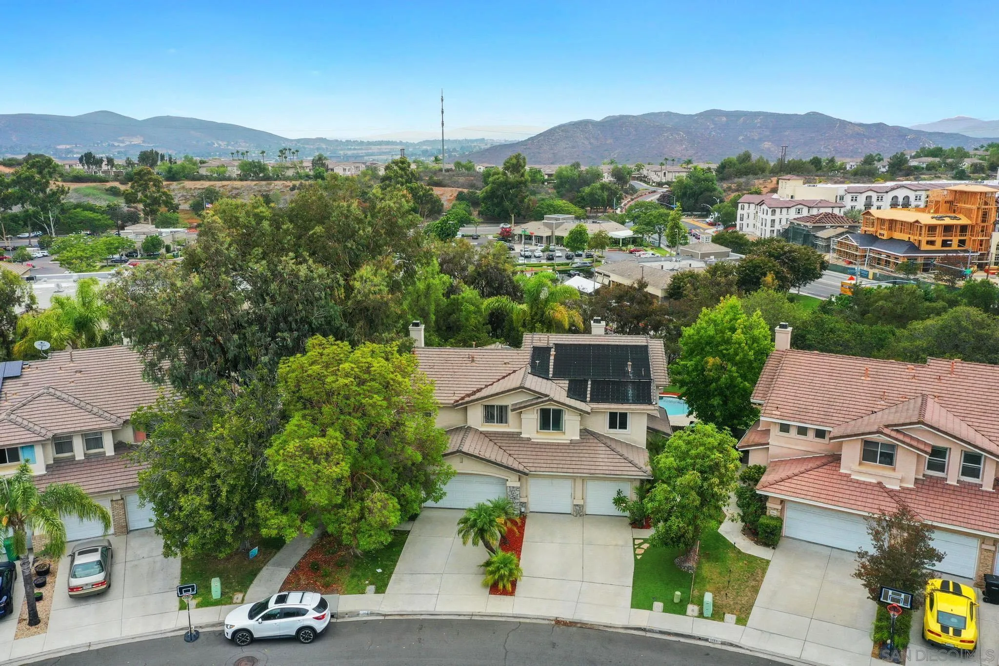 https://cdn.realtyfeed.com/cdn/127/220020513/5edd48e3a13b4653296b97b5cb06bb6f.webp